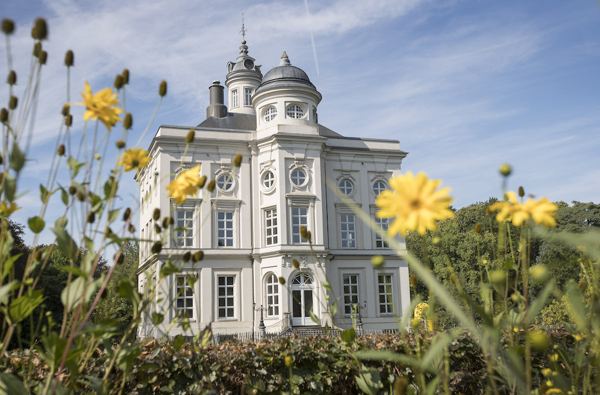 Tuinbeeld Beveren Forum nacht